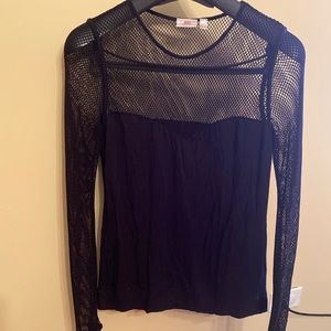 🍷3 for $10🍷 JLo mesh sleeve black top.